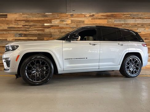 Used 2024 Jeep Grand Cherokee Summit w/ High Altitude Package image 57