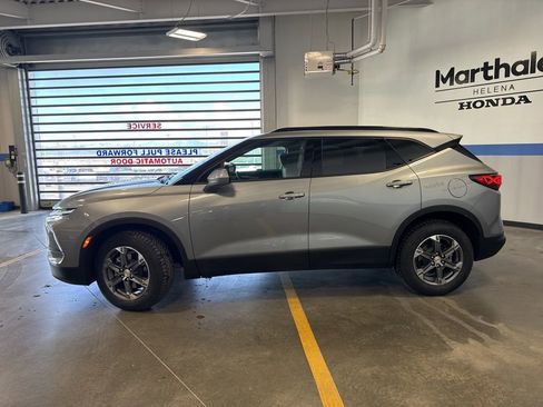 Used 2025 Chevrolet Blazer LT w/ Convenience Package AWD/4WD image 8