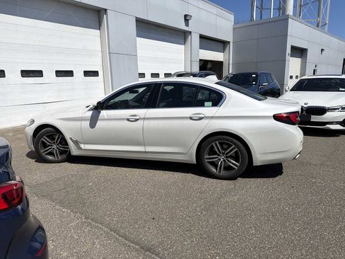Certified 2023 BMW 530i xDrive w/ Convenience Package image 4