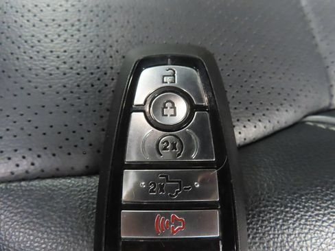 Used 2025 Ford F150 Lariat AWD/4WD image 61
