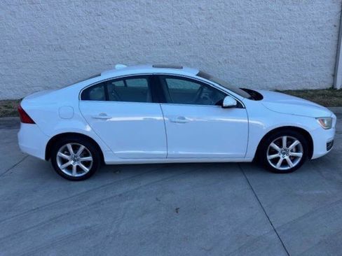 Used 2016 Volvo S60 T5 Premier image 18