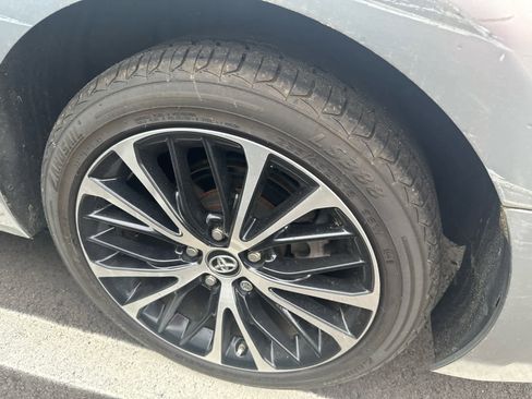 Used 2018 Toyota Camry SE FWD image 7