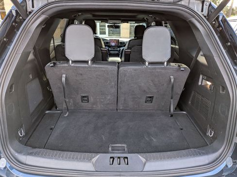 Certified 2024 Ford Explorer ST-Line w/ Class IV Trailer Tow Package image 15