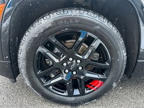 Used 2023 Chevrolet Traverse Premier w/ Redline Edition image 10