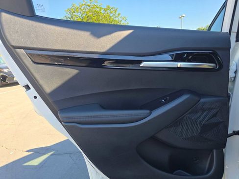 Used 2023 Kia Seltos S w/ Navigation Package image 16