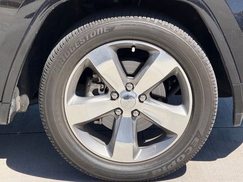 Used 2015 Jeep Grand Cherokee Overland RWD image 6