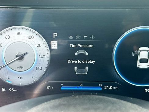 Used 2024 Hyundai Elantra SEL FWD image 15