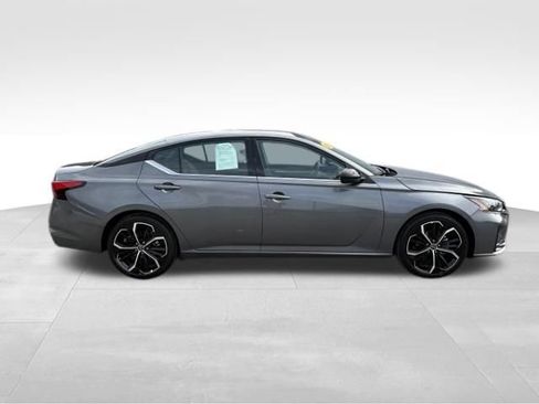 Used 2026 Nissan Altima 2.5 SR FWD image 9