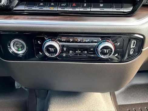 Used 2022 GMC Sierra 1500 SLT image 17