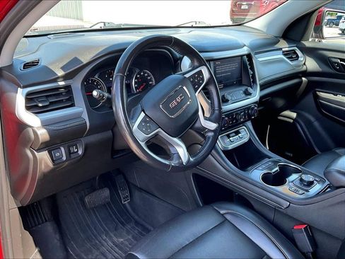 Used 2022 GMC Acadia SLT w/ LPO, Floor Liner Package AWD/4WD image 8