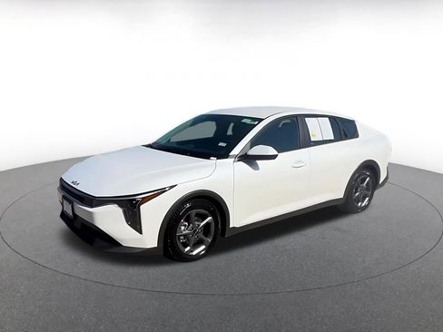 Used 2025 Kia K4 FWD image 8