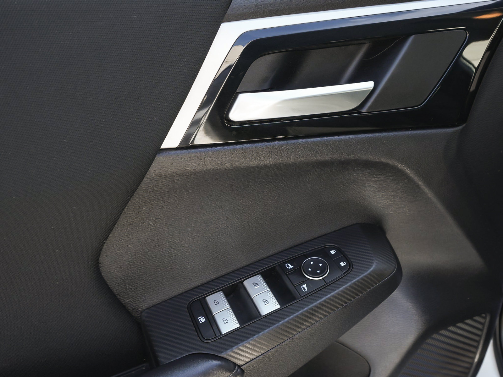 Used 2023 Mitsubishi Outlander ES AWD/4WD image 12