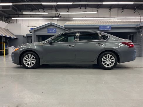 Used 2018 Nissan Altima 2.5 S w/ S Convenience Package image 4