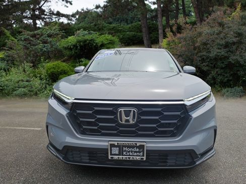 Certified 2025 Honda CR-V LX image 2