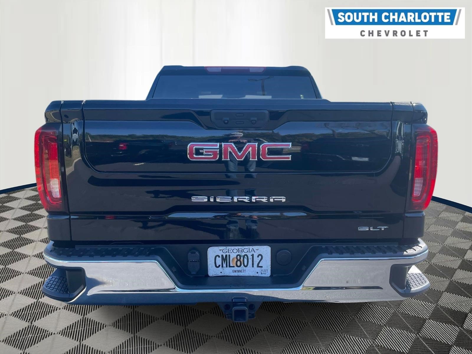 Used 2025 GMC Sierra 1500 SLT RWD image 5