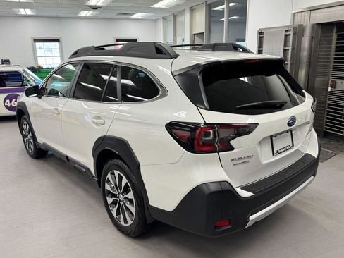Used 2025 Subaru Outback Limited image 28