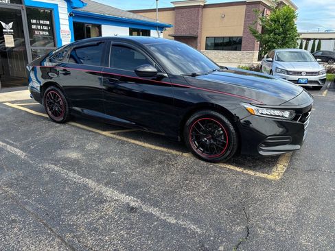 Used 2019 Honda Accord LX image 3