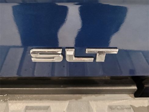 Used 2018 GMC Sierra 1500 SLT w/ SLT Premium Package image 22