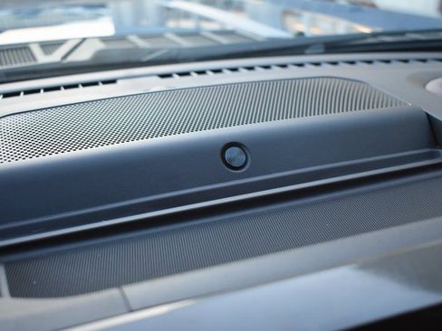 Used 2022 Ford F150 Lariat w/ Equipment Group 502A High image 26