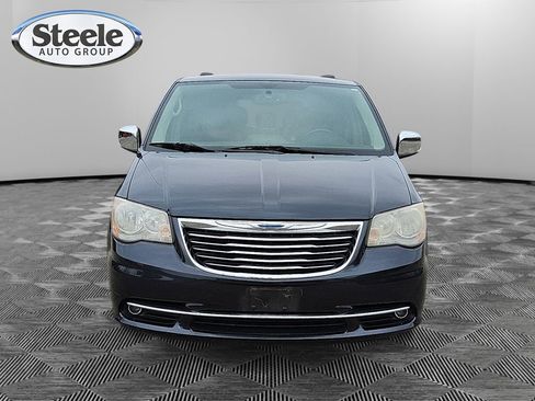 Used 2014 Chrysler Town & Country Touring-L w/ Trailer Tow Group image 8