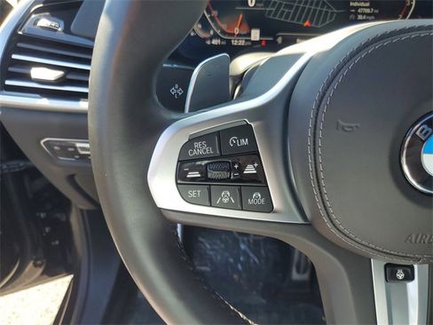 Used 2019 BMW X5 xDrive50i w/ M Sport Package image 17