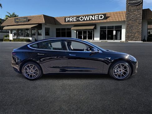 Used 2019 Tesla Model 3 Standard Range Plus image 8