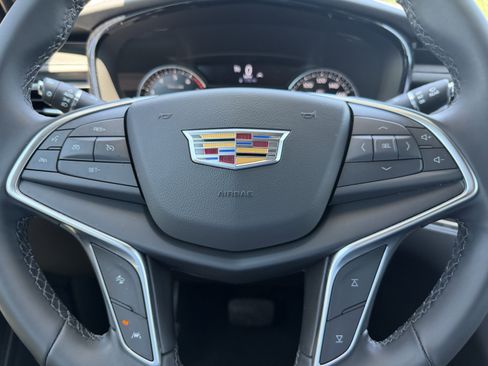 Certified 2025 Cadillac XT5 Luxury FWD image 29