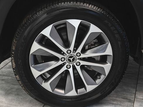 Used 2023 Mercedes-Benz GLE 450 4MATIC w/ 3rd Row Seat Package image 7