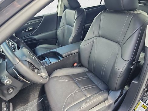 Certified 2024 Lexus ES 300h w/ Technology Package image 15