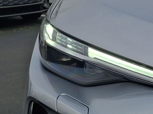 Used 2025 Audi Q5 Premium Plus w/ Premium Plus AWD/4WD image 9