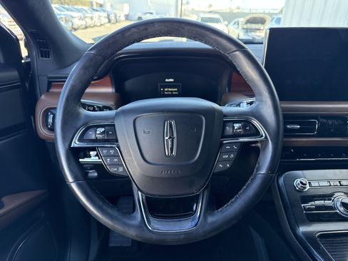 Used 2022 Lincoln Nautilus Reserve w/ Equipment Group 201A image 19