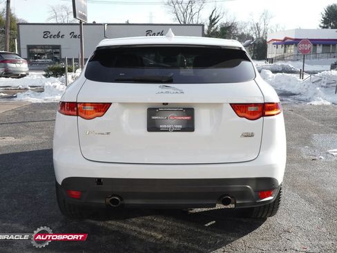 Used 2019 Jaguar F-PACE Premium image 6