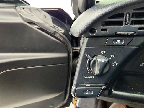 Used 1995 Chevrolet Corvette Convertible RWD image 16