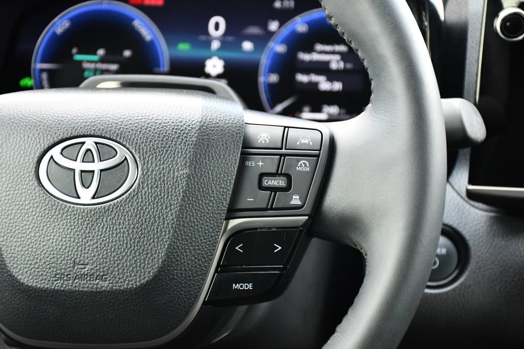 Used 2025 Toyota Camry XLE w/ Premium Plus Package FWD image 30
