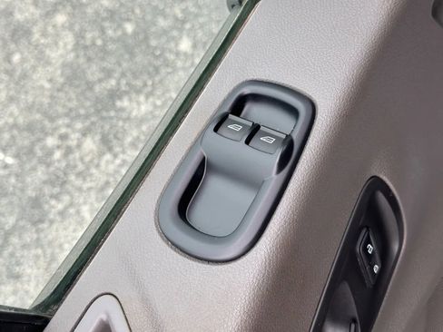 Used 2021 Ford Transit 350 XLT image 31