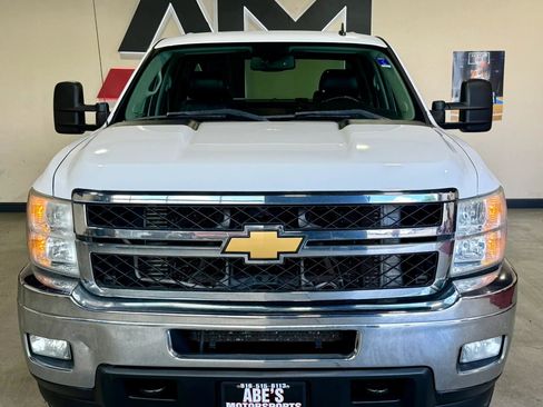 Used 2014 Chevrolet Silverado 2500 LT w/ Interior Plus Package AWD/4WD image 2