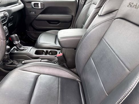 Used 2023 Jeep Wrangler Unlimited Sahara w/ Cold Weather Group image 12