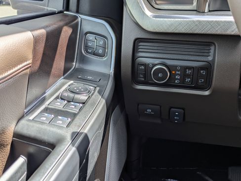 New 2025 Ford F350 King Ranch w/ FX4 Off-Road Package image 46