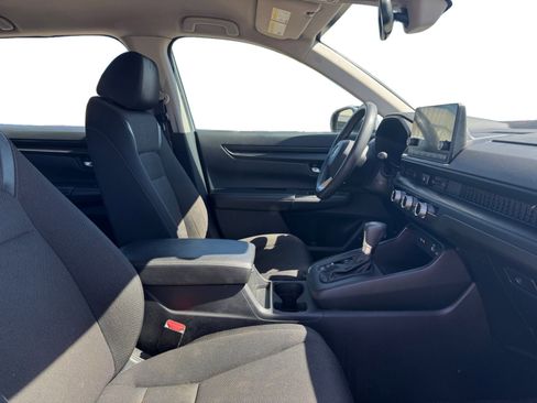 Used 2023 Honda CR-V LX image 17