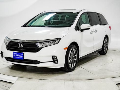 Certified 2023 Honda Odyssey EX-L image 3