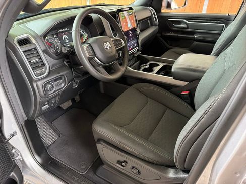 Used 2025 RAM 1500 Big Horn AWD/4WD image 2
