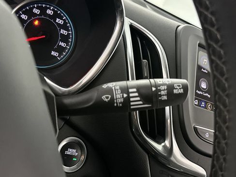 Used 2024 Chevrolet Equinox LT AWD/4WD image 45