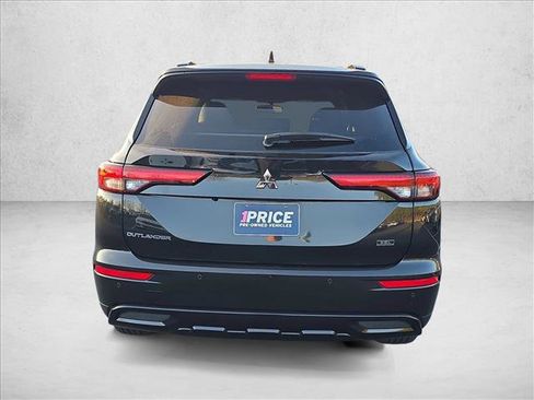 Used 2024 Mitsubishi Outlander SEL Black Edition image 6