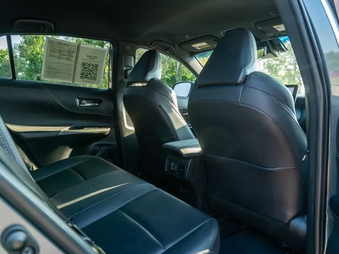 Used 2024 Toyota Venza Limited AWD/4WD image 16
