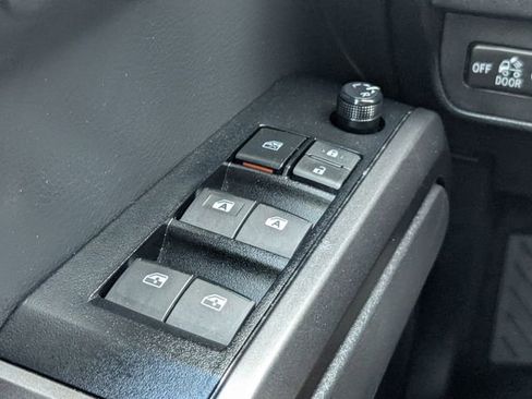 Used 2023 Toyota Tacoma TRD Off-Road image 29