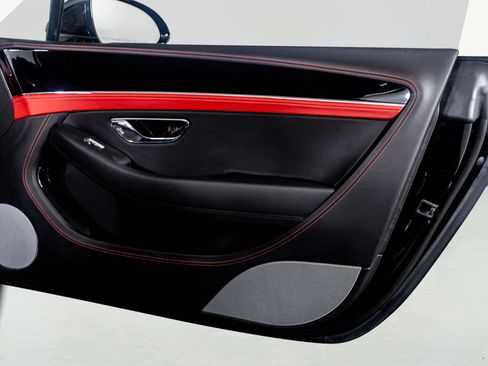 Used 2023 Bentley Continental GT V8 image 41