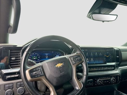 Used 2024 Chevrolet Silverado 2500 High Country w/ High Country Premium Package AWD/4WD image 10