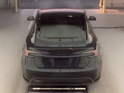 Used 2026 Tesla Model 3 AWD/4WD image 5