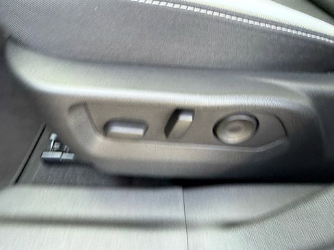 Used 2025 Buick Envision Sport Touring AWD/4WD image 19
