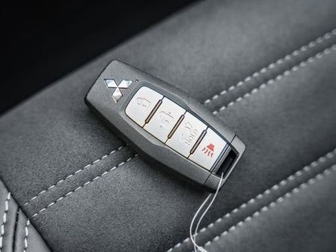 New 2025 Mitsubishi Outlander SE image 43